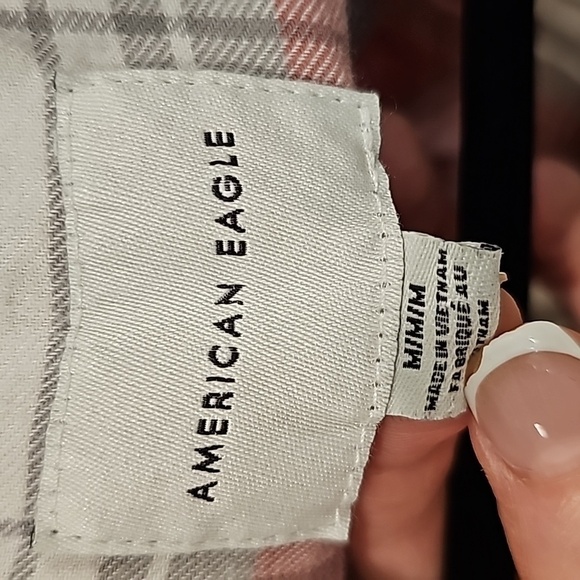 AE Plaid Cropped Button Up Shirt Muted Red Gray Size Medium - Picture 6 of 13